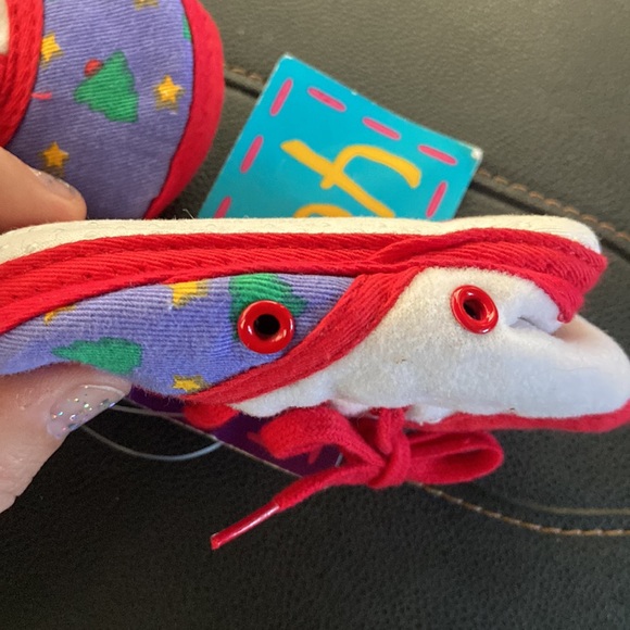 RARE Winnie the Pooh Baby Shoes Christmas 12-18 months 90s Vintage DISNEY NWT - Picture 9 of 10